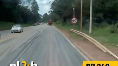 Erro em sinalização na BR-040 continua gerando risco após “correção” da concessionária