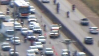 Acidente no entroncamento do Anel com a MGC-356 trava ambas as vias no sntido Rio